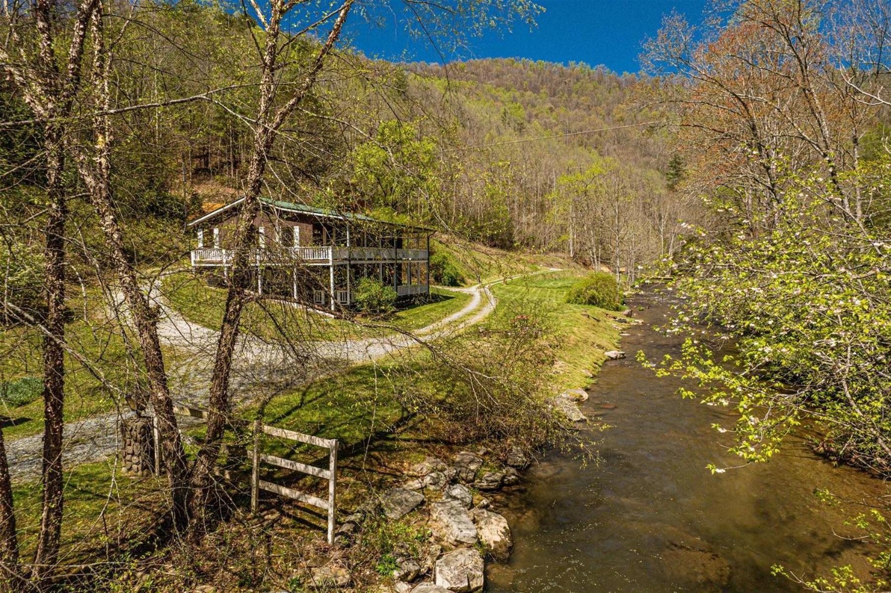 Waterfall Hideaway Bryson City Exteriör bild